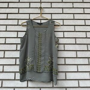 Liverpool Geometric Floral Woven Shell Scoop Neck Sleeveless Double Layer Blouse